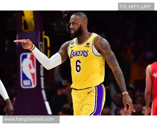 湖人战胜勇士，詹姆斯完美发挥：引领紫金军团再度辉煌